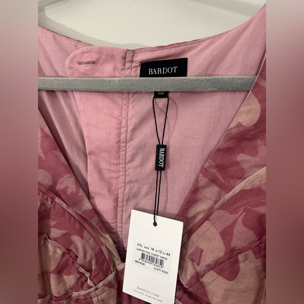 Elegant Pink Floral Dress - Picture 9 of 12